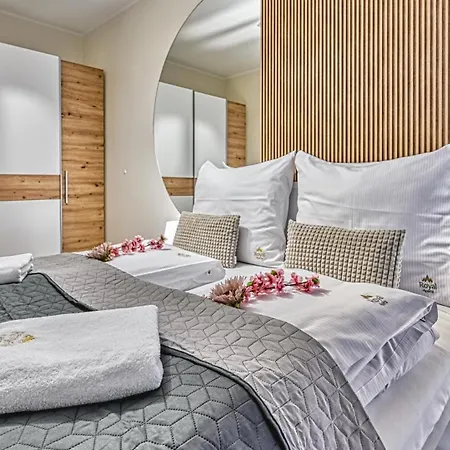 Belle View - Centrum - By Royal Aparts Apartment *